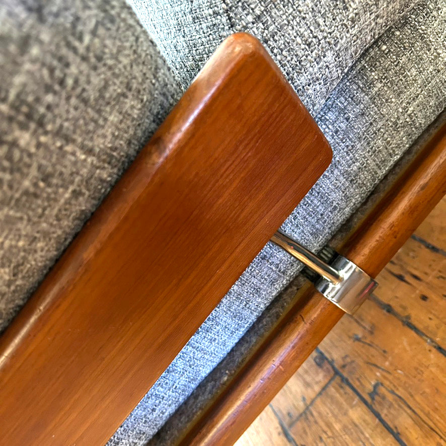 Minerva Day Bed