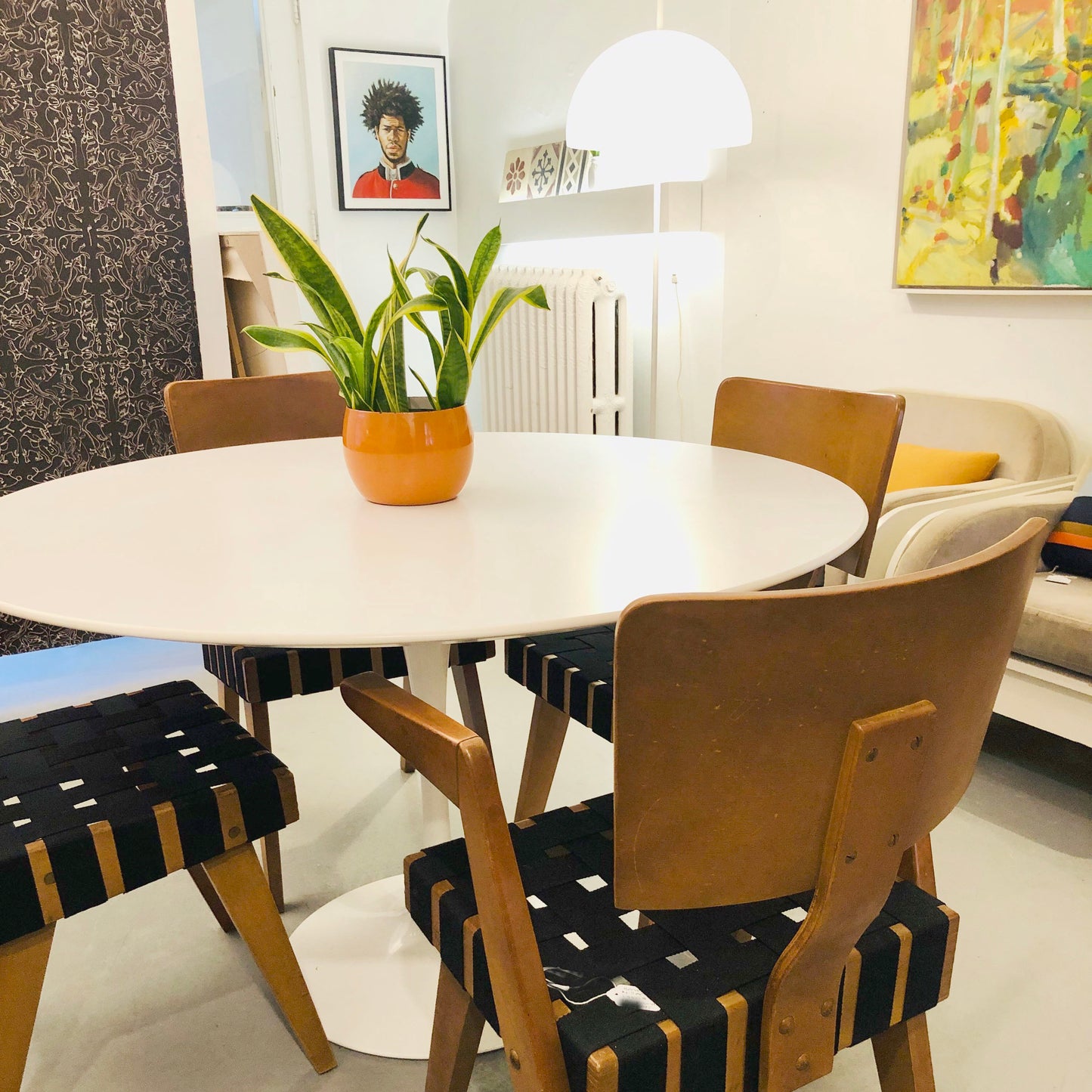 Saarinen Tulip Table