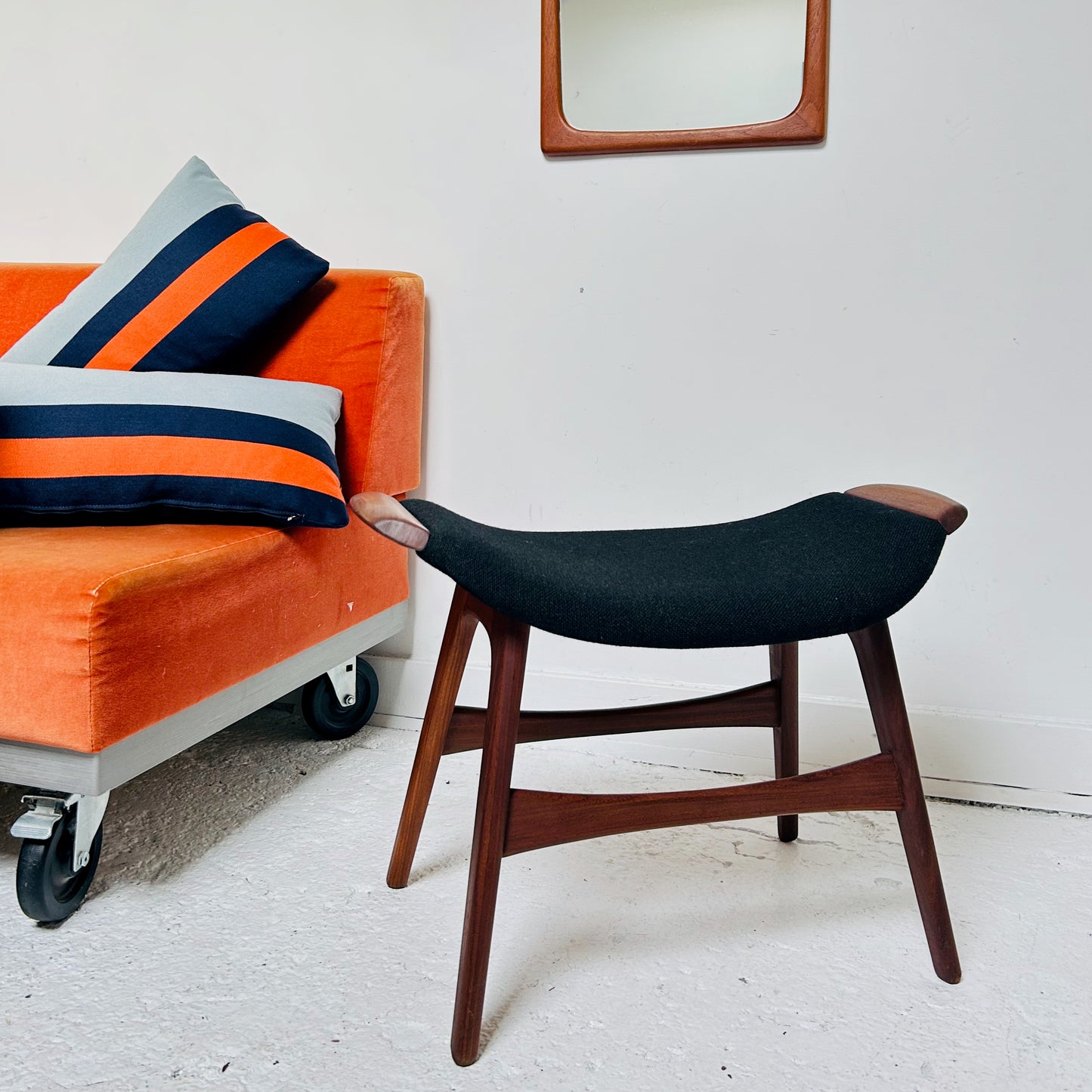 Inmar Relling Ottoman