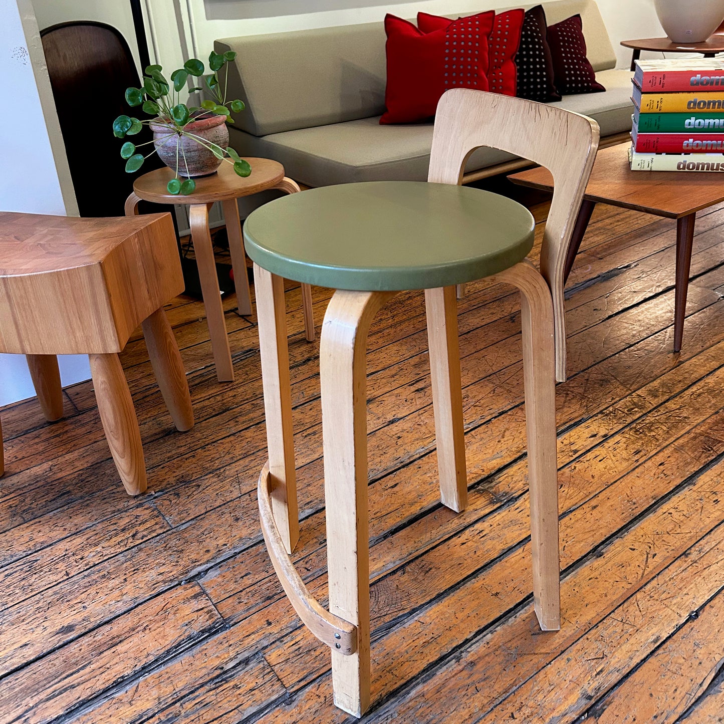 Alvar Aalto K65 Stool