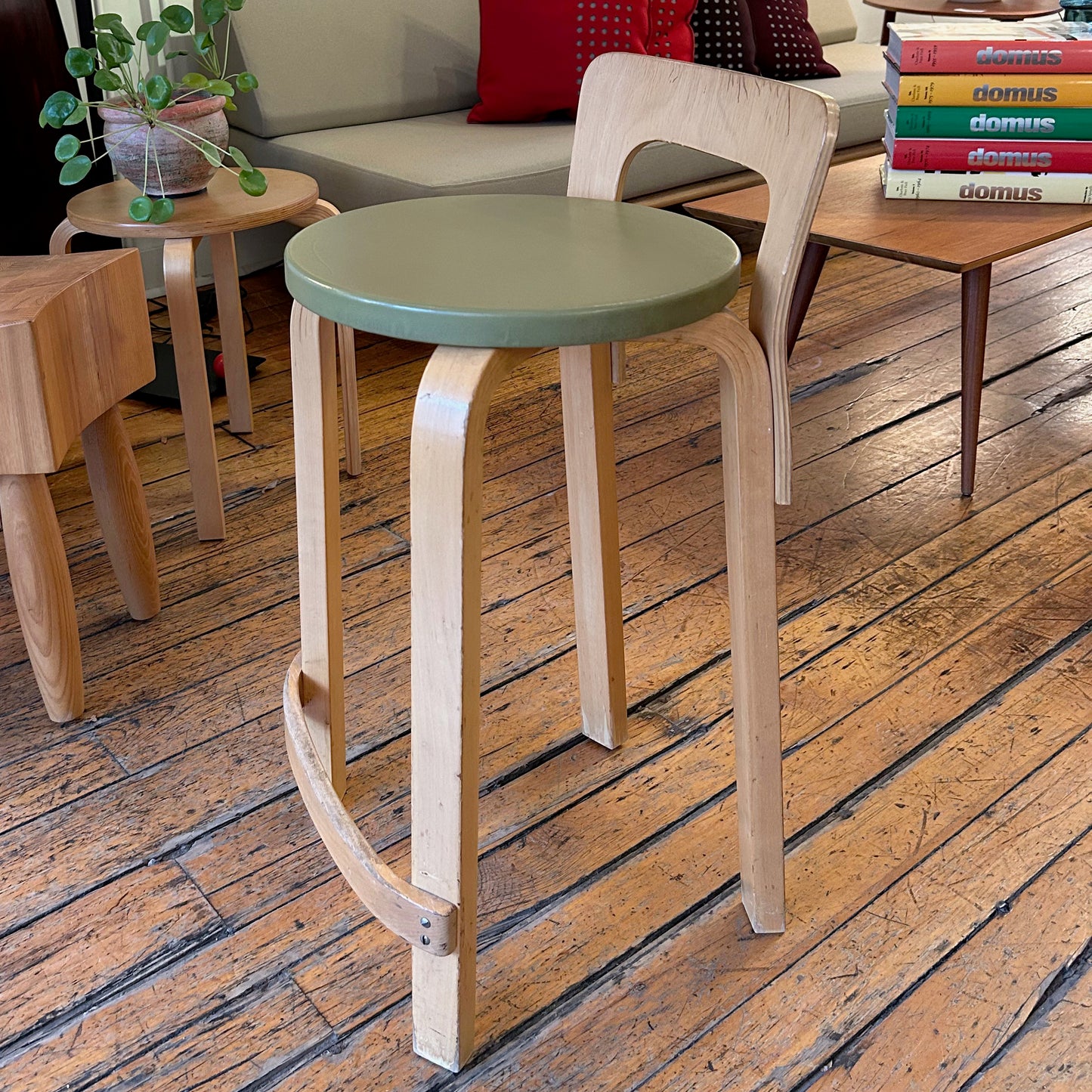 Alvar Aalto K65 Stool
