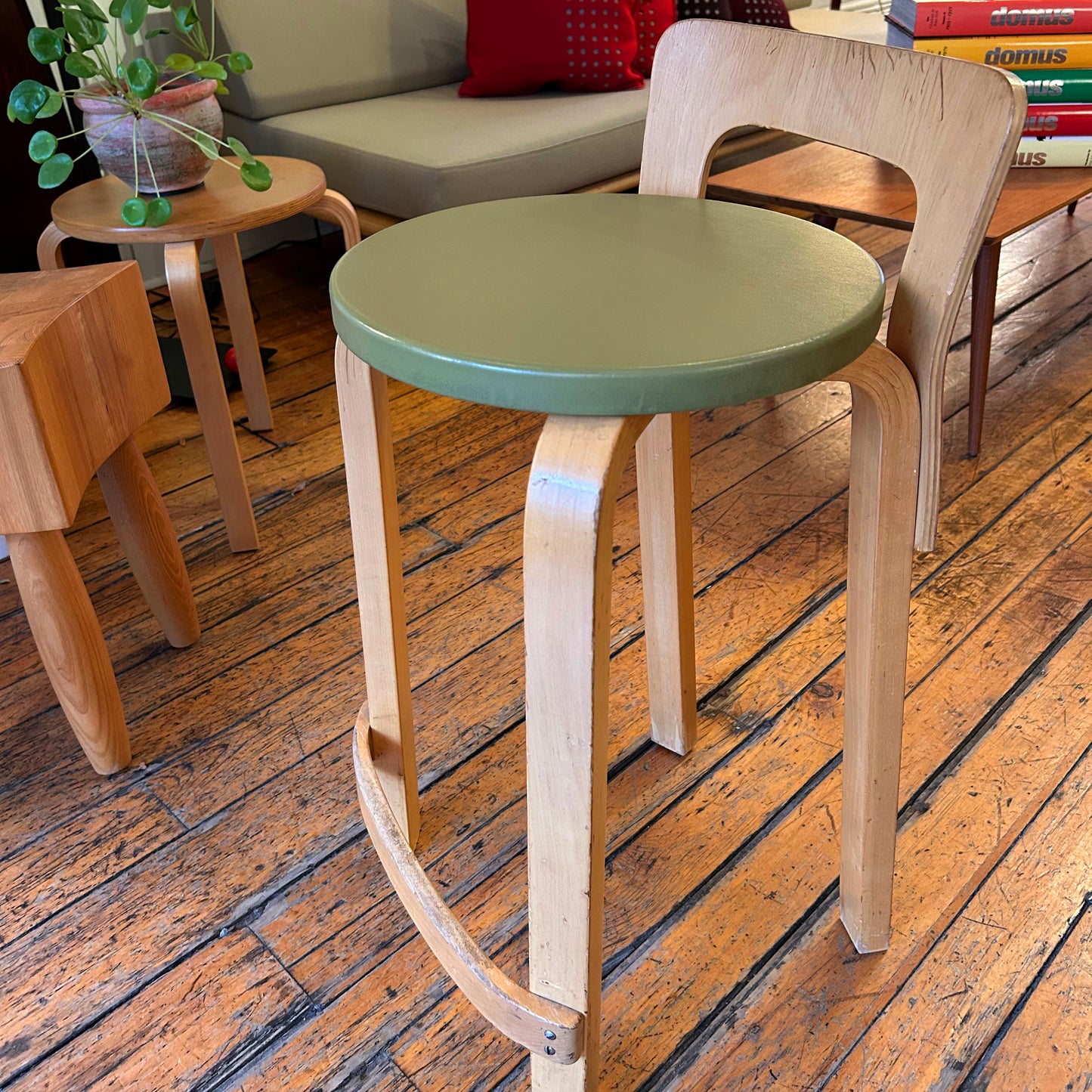 Alvar Aalto K65 Stool