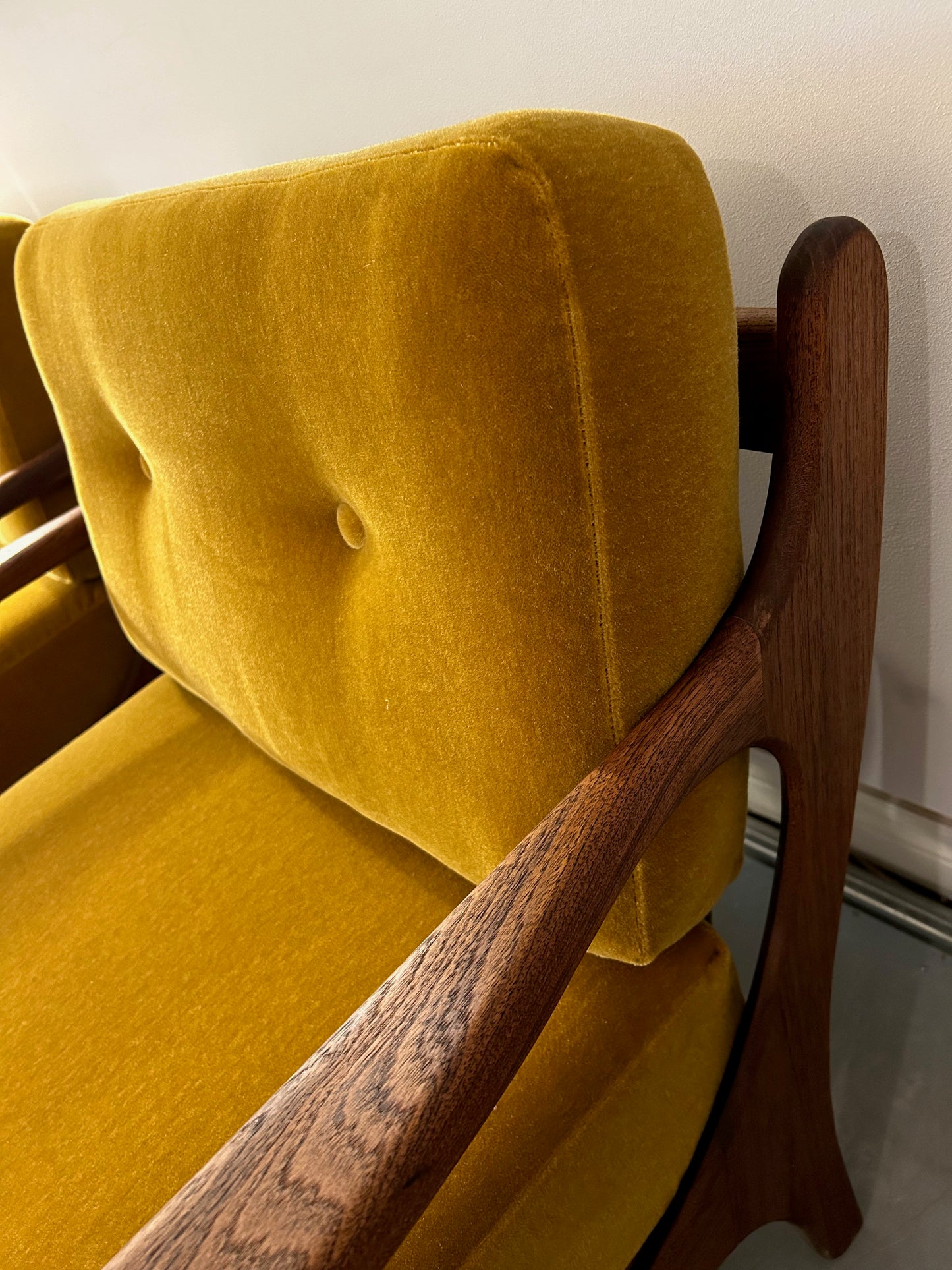 RARE. Huber Lounge Chair