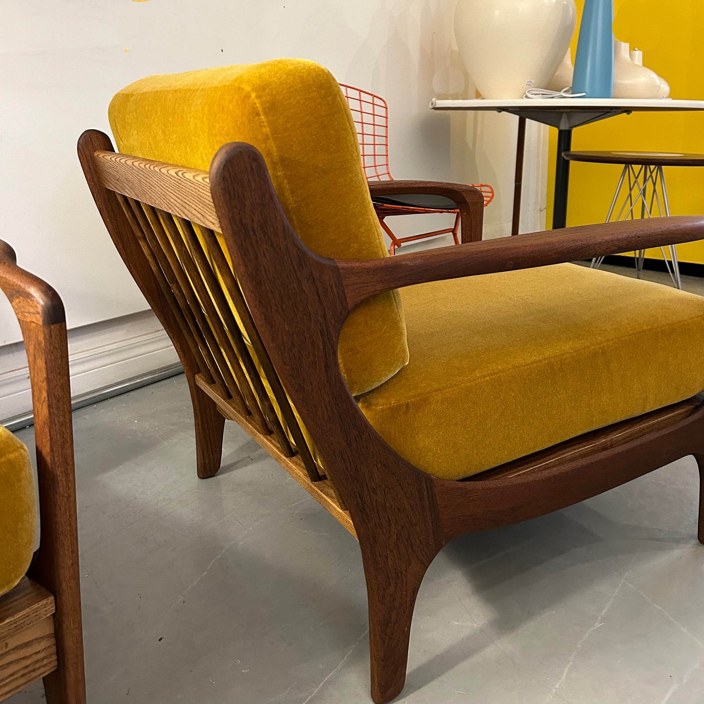 RARE. Huber Lounge Chair