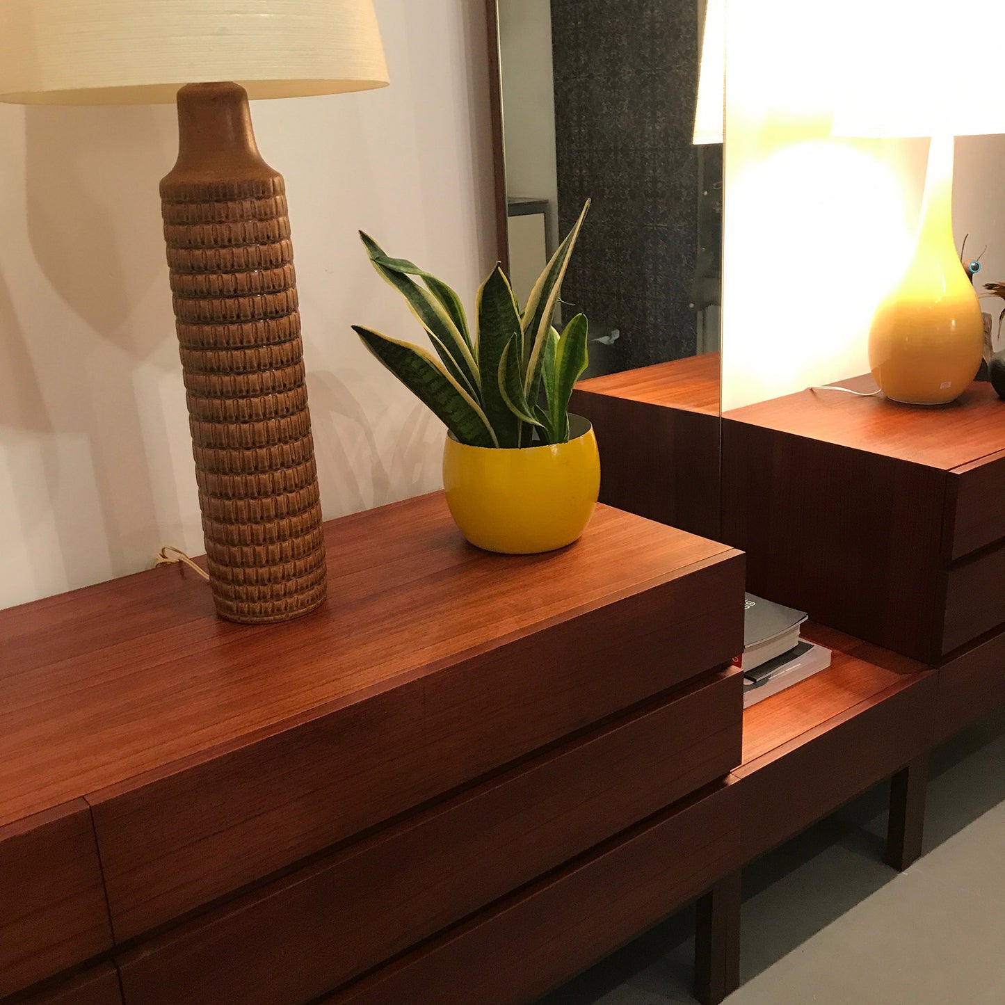 REFF Dresser
