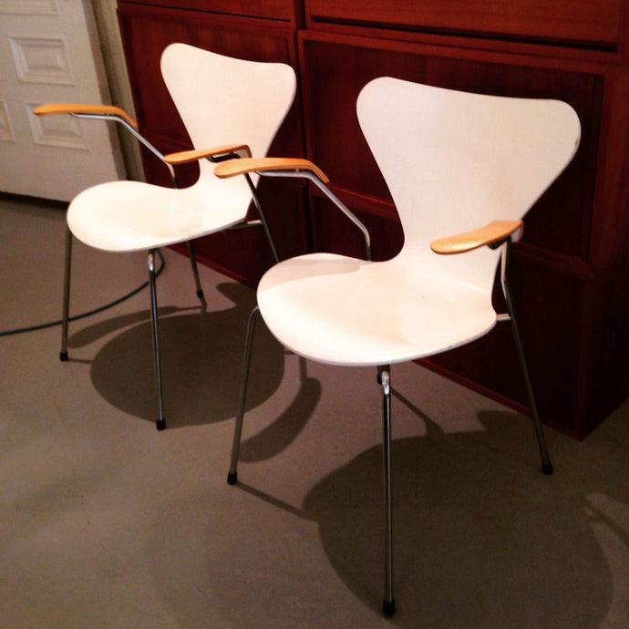 Arne Jacobsen Series 7™ Chairs