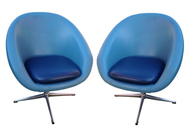Pair of Overman Pod Chairs
