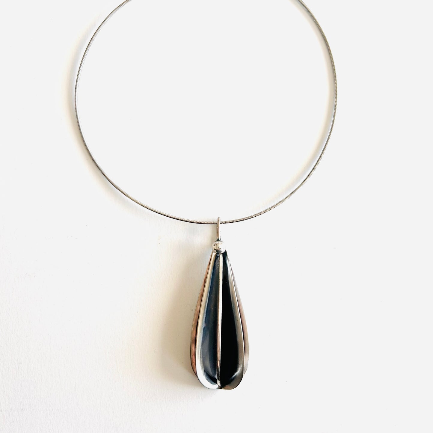 Otto Robert Bade Pendant