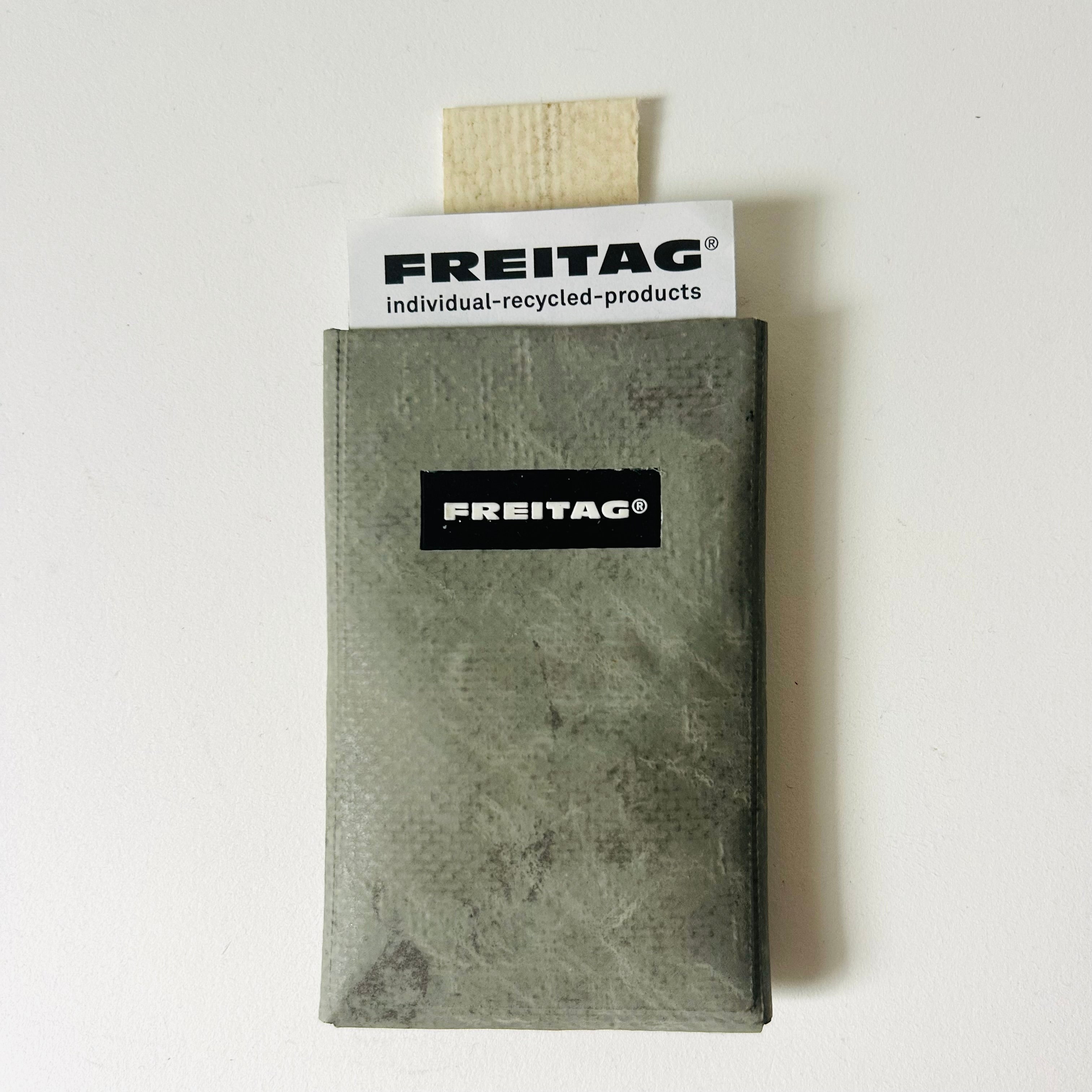 FREITAG Individual Recycled Freeway Bags フライターグ BOOK 本 写真