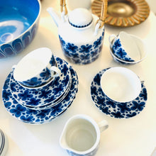 Mon Amie Tea Set