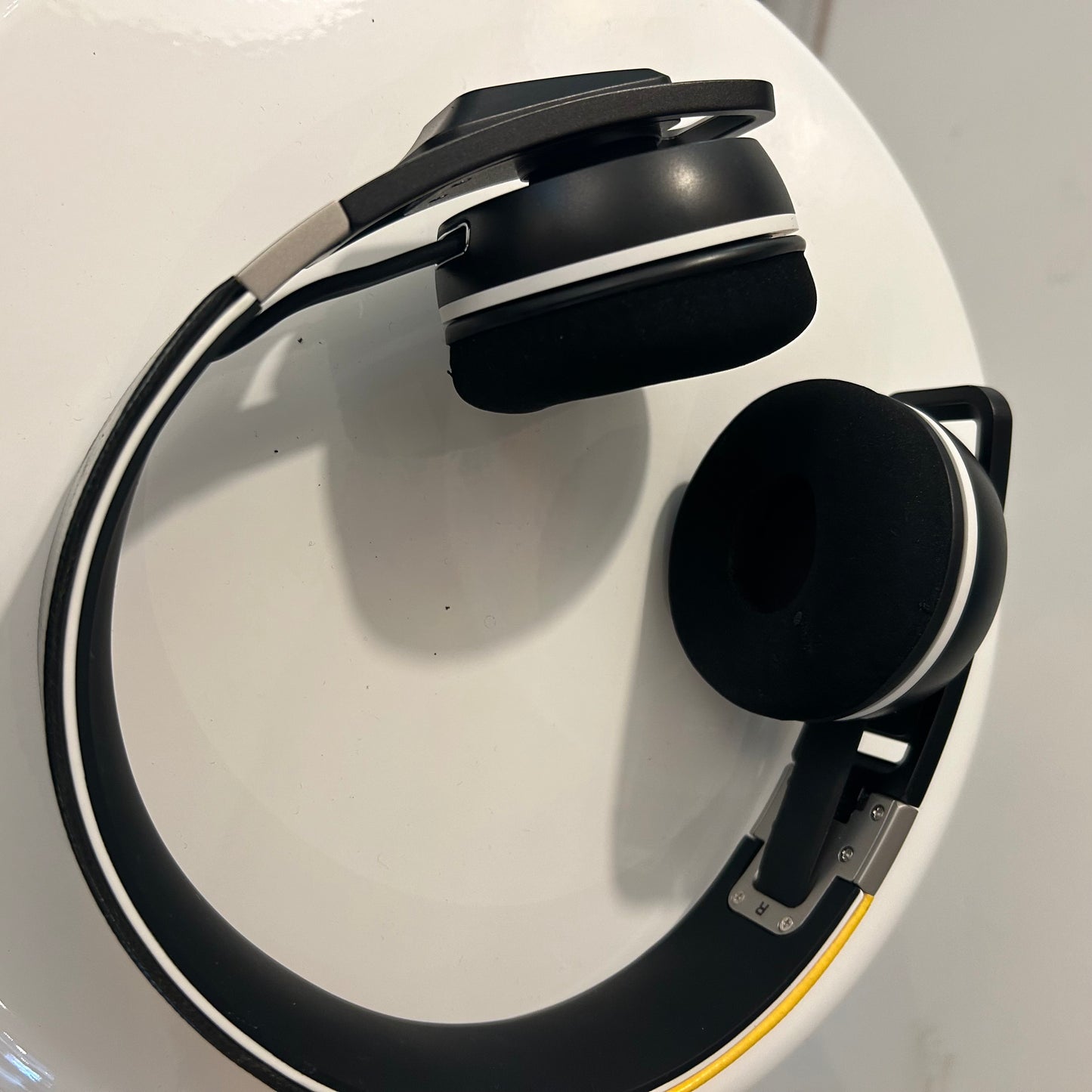 F703 Sennheiser x Freitag Headphones – Inabstracto F703 Sennheiser x Freitag Headphones – Inabstracto
