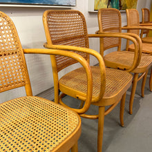 Prague Chairs Model 811