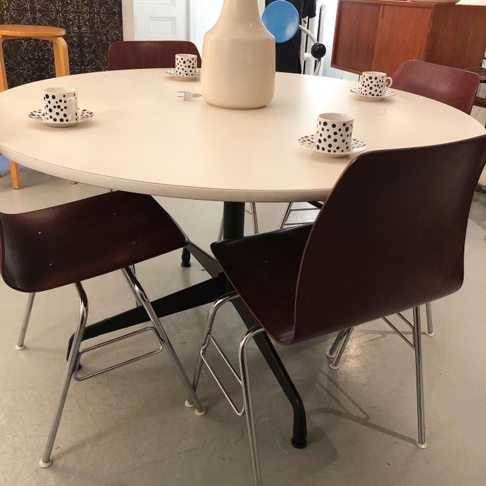 Eames Herman Miller Table Inabstracto